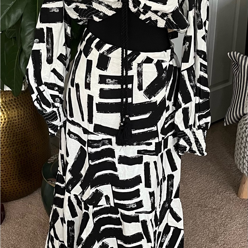 House of Harlow 1960 Monochrome Geometric Long Sleeve Dress